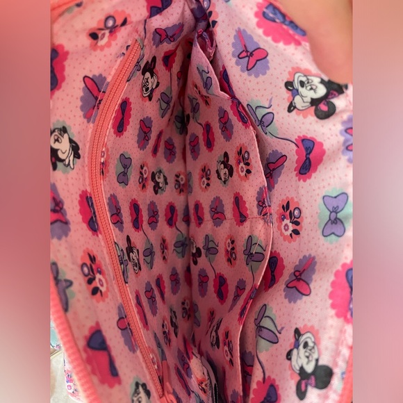 Vera Bradley X Disney Flower & Garden Minnie’s Garden Party Crossbody & Zip ID - Picture 4 of 6